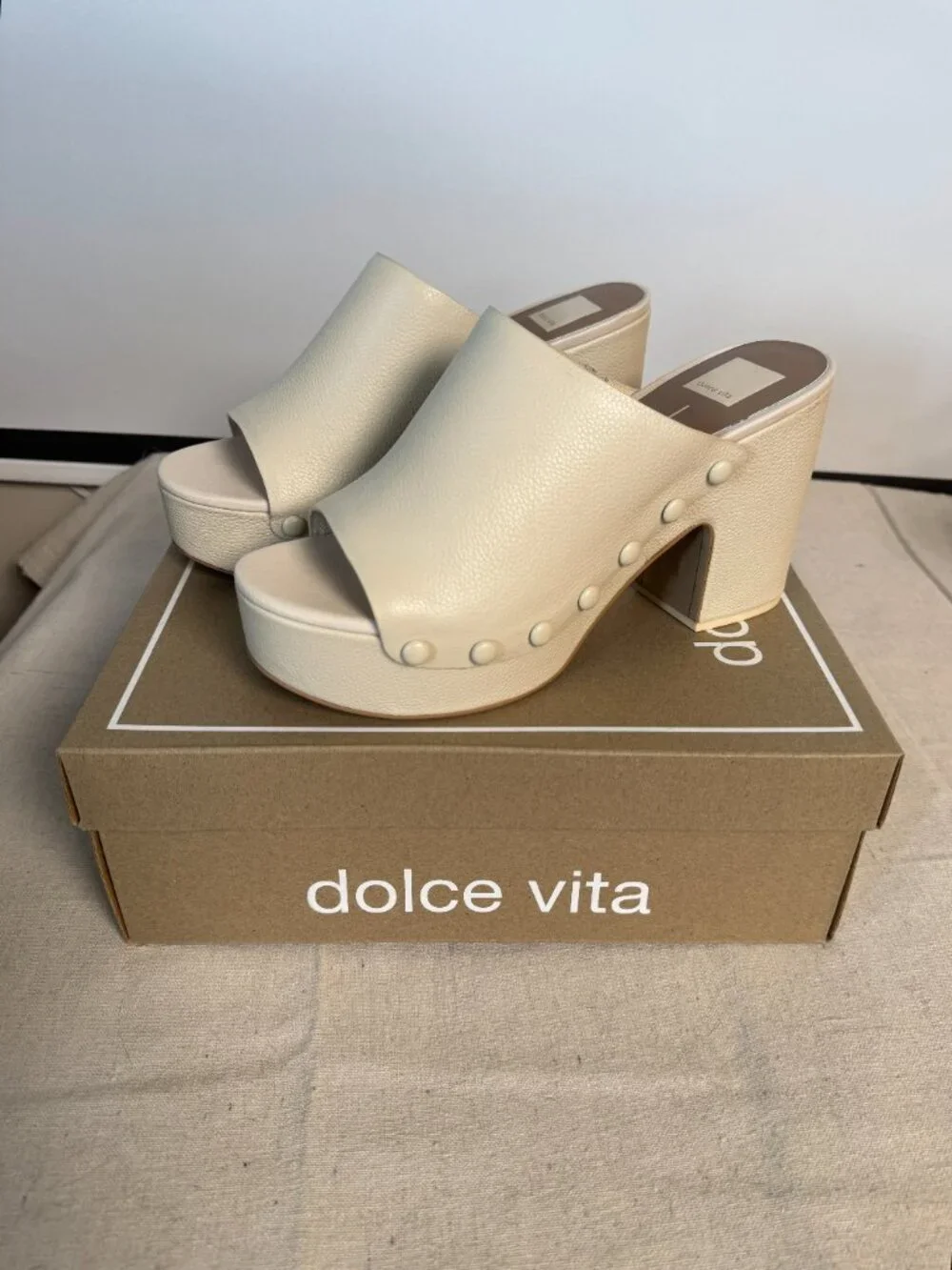 10 Dolce Vita Emol Ivory Leather Clogs Mules Studded Block Heels Cream Off White